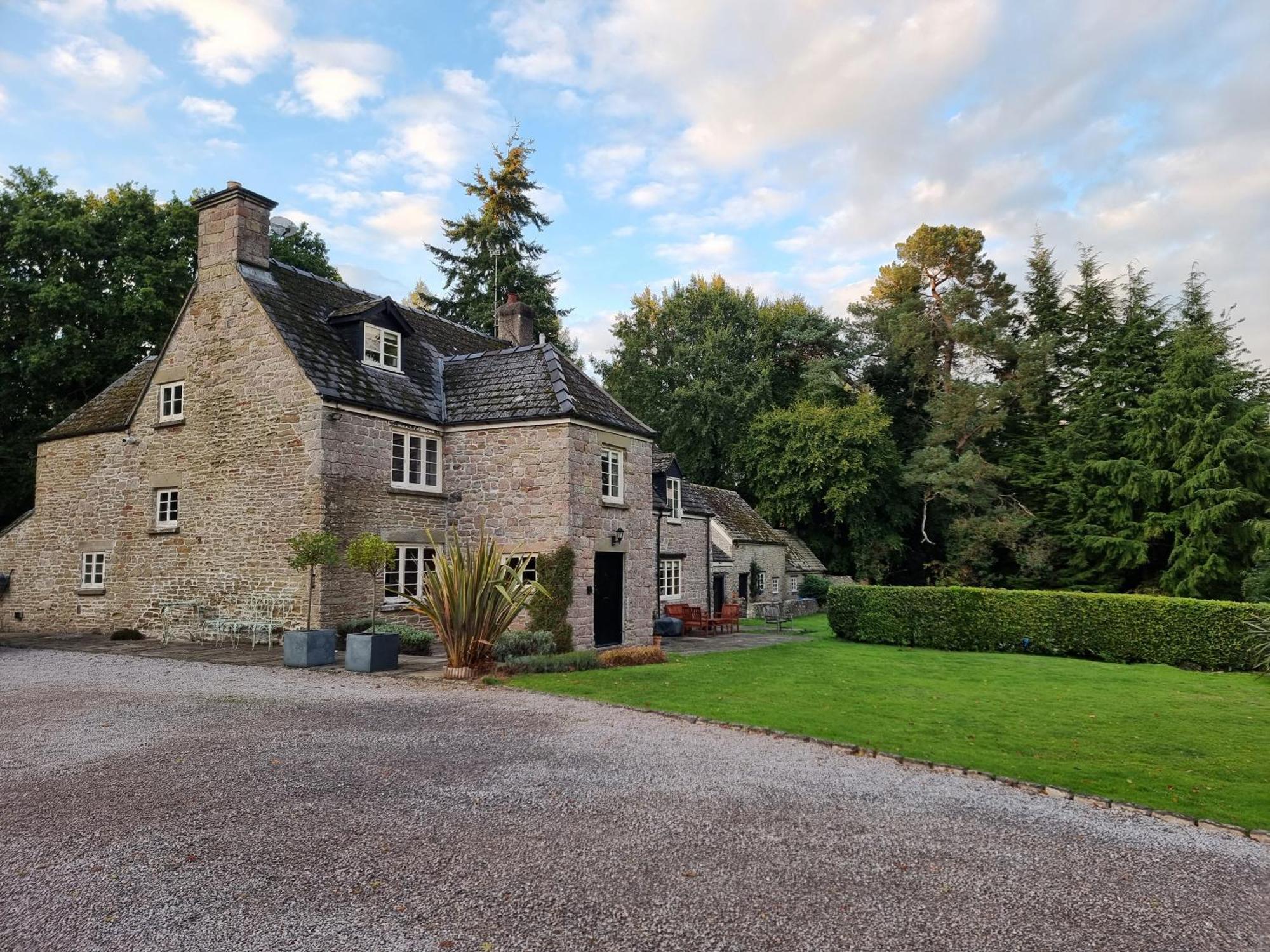 Danby Lodge Lydney Exterior photo
